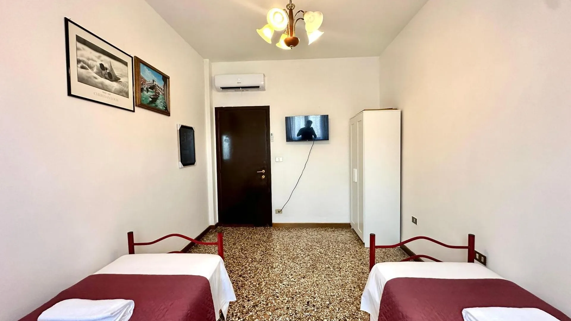 Mahdi Venice Apartment Mestre 0*,